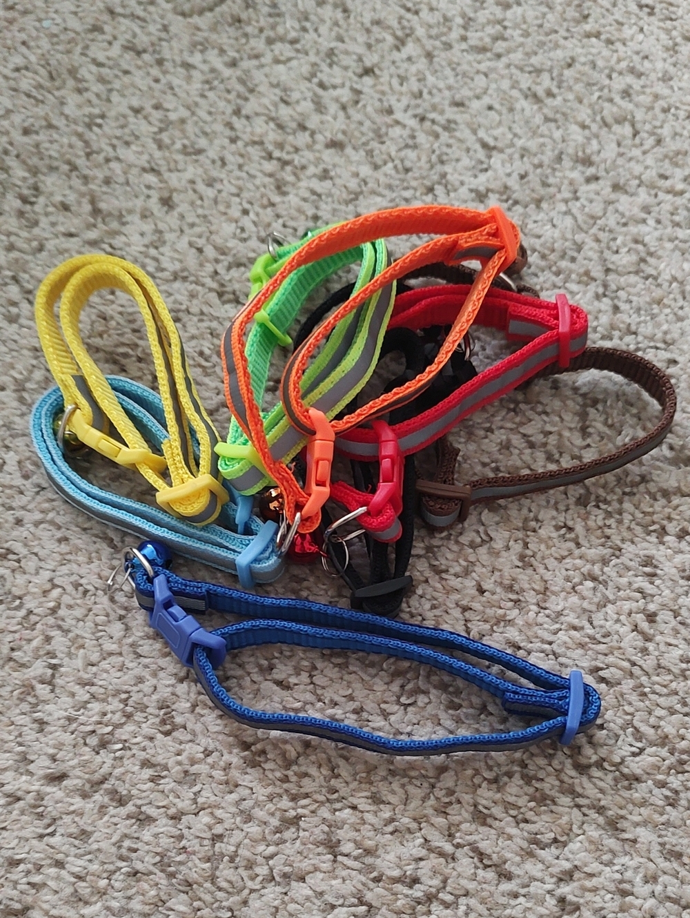 (8) Reflective Cat Collars - Picture 9 of 10